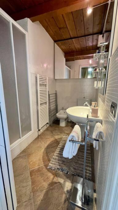 Appartement Altana - Loft Sulla Citta à Parme Extérieur photo